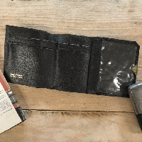 ヴィンテージブラックレザーのガマ口財布