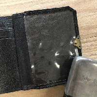 ヴィンテージブラックレザーのガマ口財布