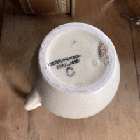 ぽってりとしたミルクいろのミルクジャグ