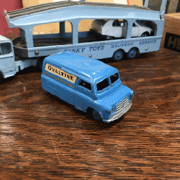 DINKY TOYS ベッドフォード OVALTINEバン