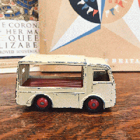 DINKY 1949〜54年 EXPRESS DAIRY ミルクバン .30V