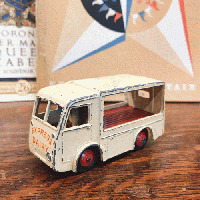 DINKY 1949〜54年 EXPRESS DAIRY ミルクバン .30V